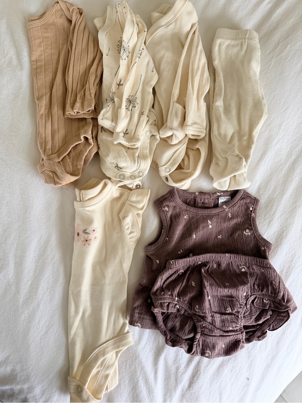 Carter's Cream & Plum Ribbed Baby Bodysuit and Bloomer Set newborn and 3 month